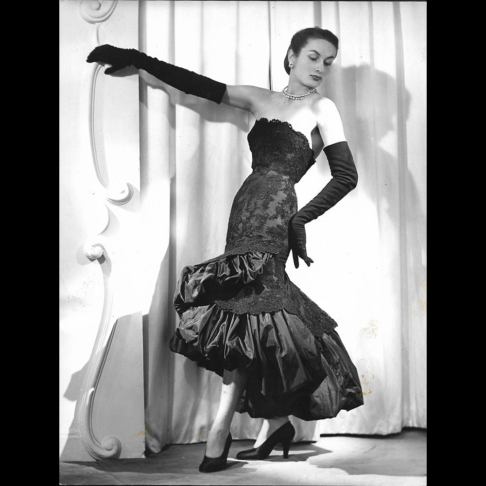 Balenciaga - Robe du soir en taffeta et dentelle (1951)