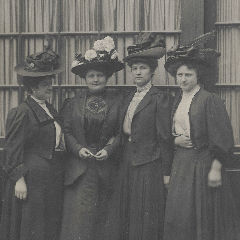 Maison Callot Soeurs, 24 rue Taitbout à Paris (circa 1910)