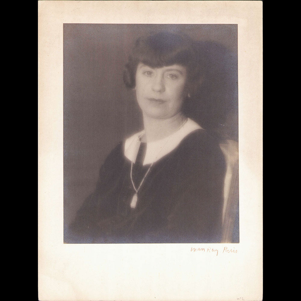 Norine - Portrait de Norine Van Hecke par Man Ray (1925)
