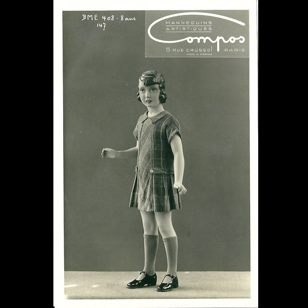 Mannequins d'art d'enfants, par Compos, rue Crussol à Paris (circa 1920-1930)