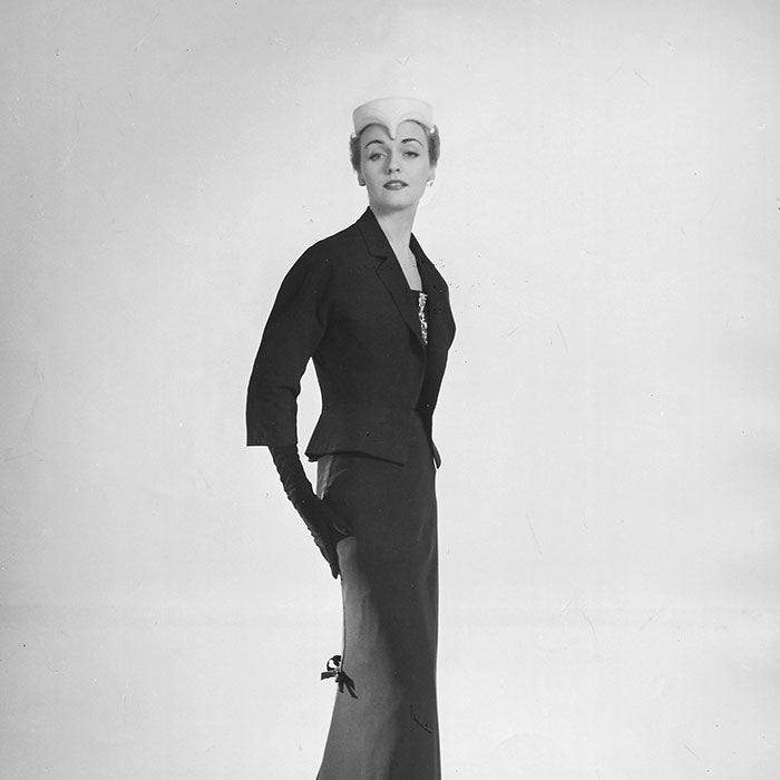 Christian Dior - Ensemble du soir Night club par Willy Maywald (1953)