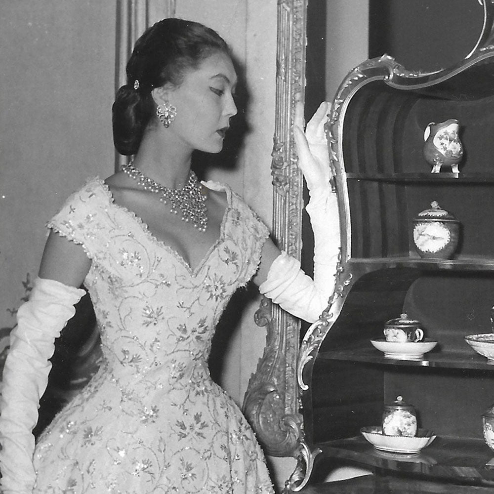 Christian Dior - Robe présentée à l'exposition menuisiers et ébenistes parisiens du XVIIIème siècle (1955)