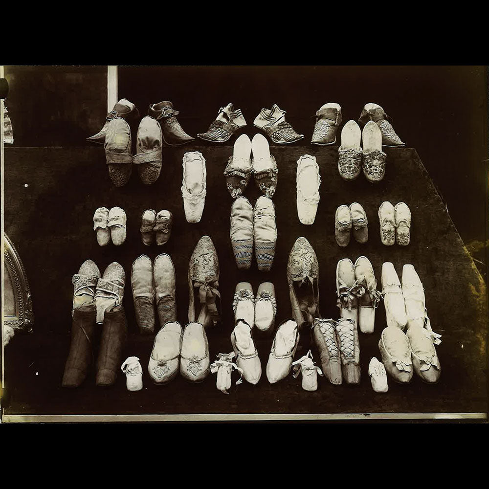 Exposition Universelle de Paris - Musée Centennal du Costume, Réunion de 24 tirages (1900)