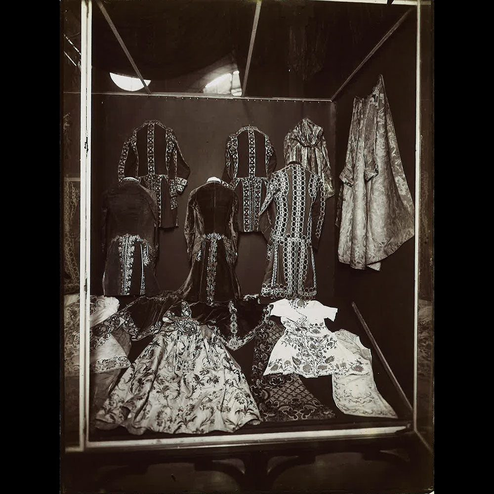 Exposition Universelle de Paris - Musée Centennal du Costume, Réunion de 24 tirages (1900)