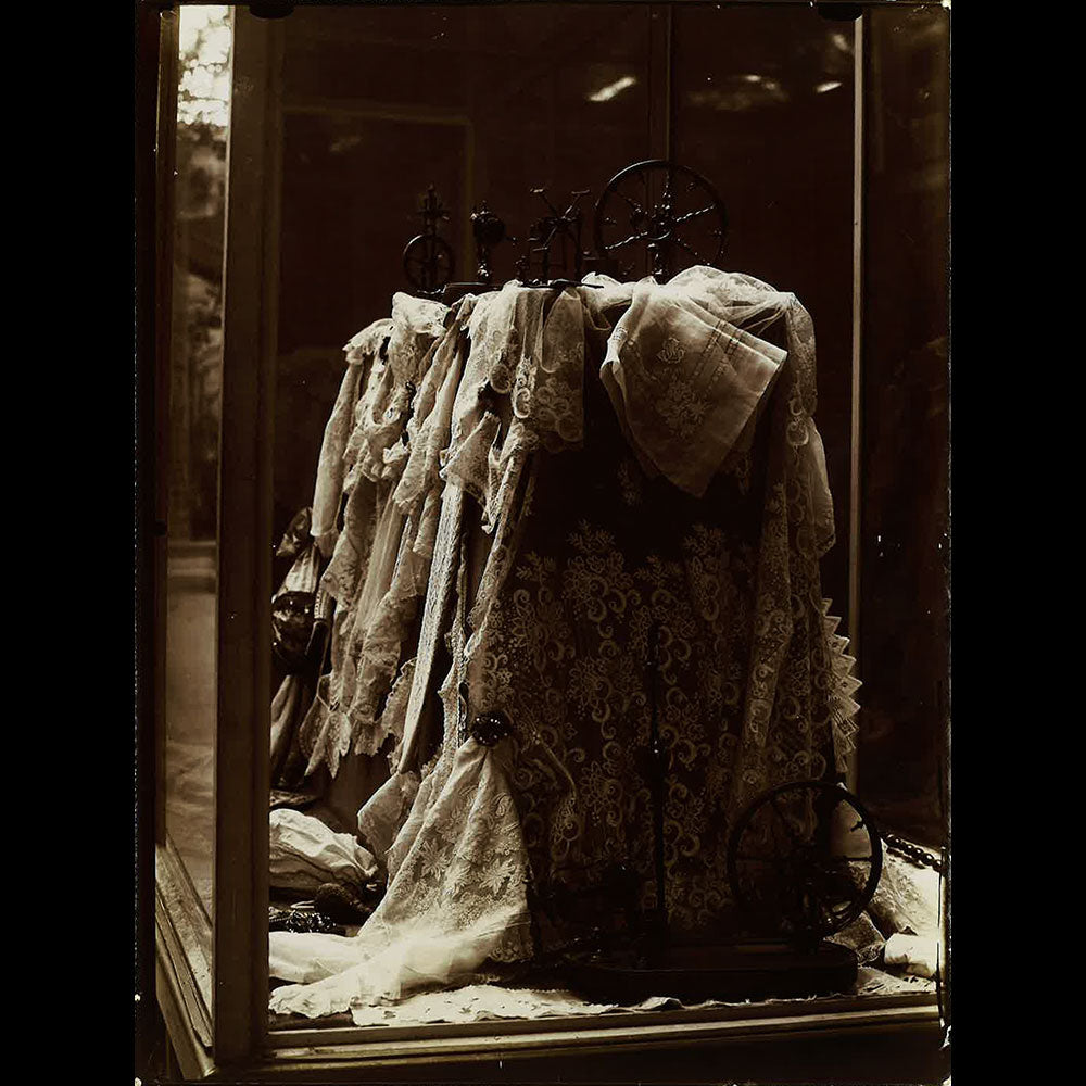 Exposition Universelle de Paris - Musée Centennal du Costume, Réunion de 24 tirages (1900)