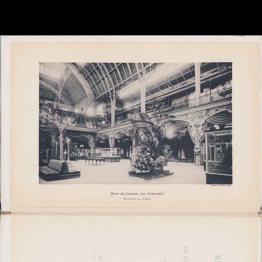 Exposition universelle internationale de 1900 - Musée rétrospectif des classes 85 & 86, Le Costume et ses Accessoires