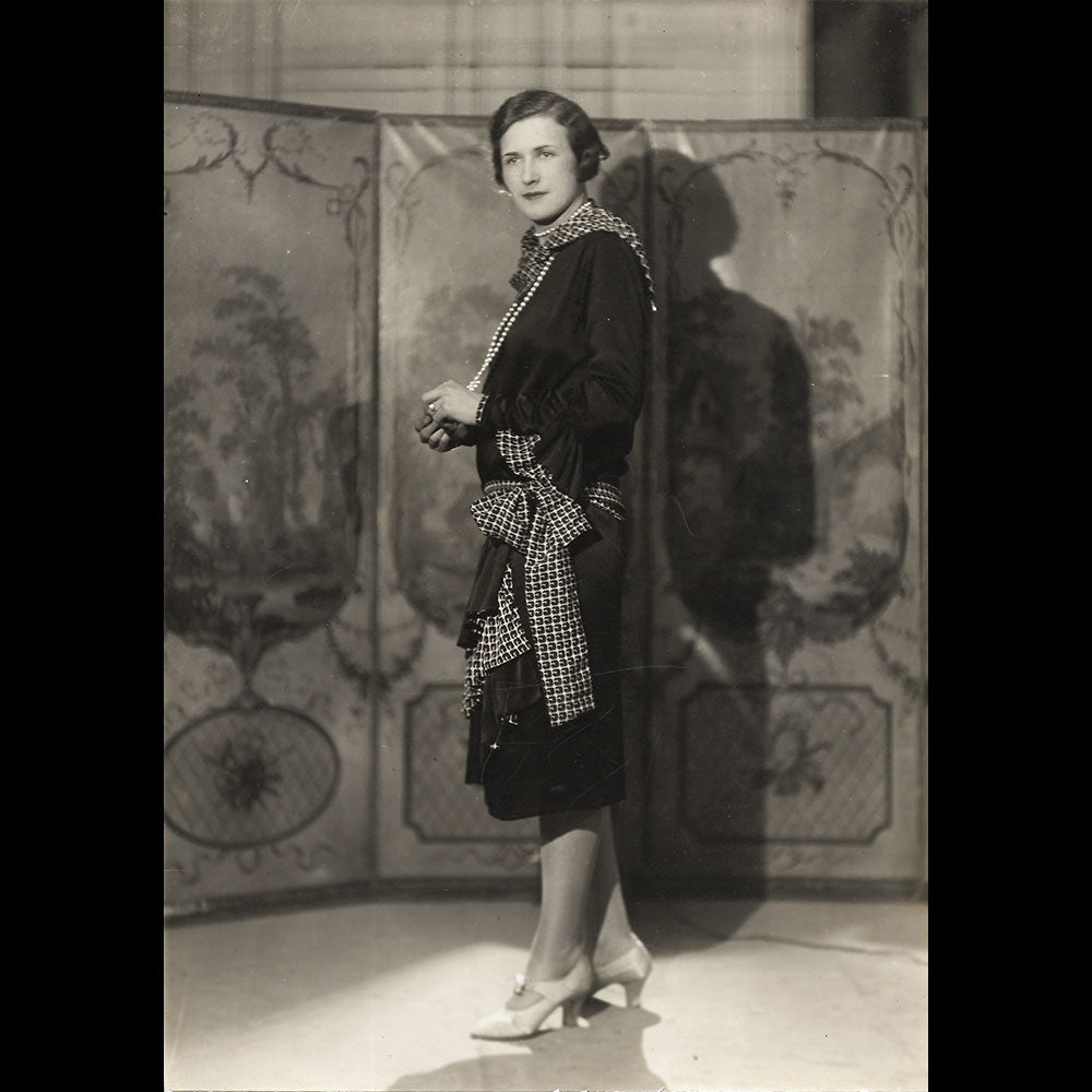 Philippe et Gaston - Robe en crêpe de Chine, photographie de Paul O'Doyé (1928)