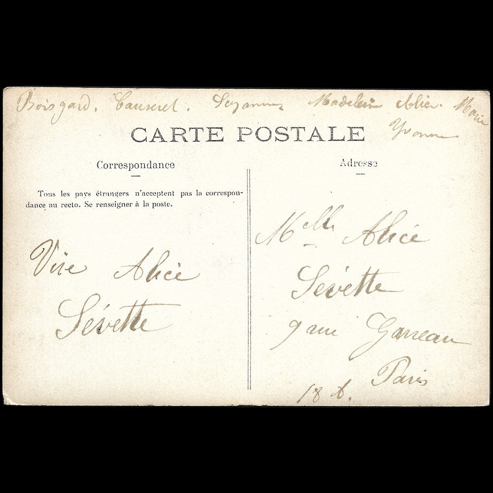 Beer  - Employés de la maison de couture, place Vendôme à Paris (1909)