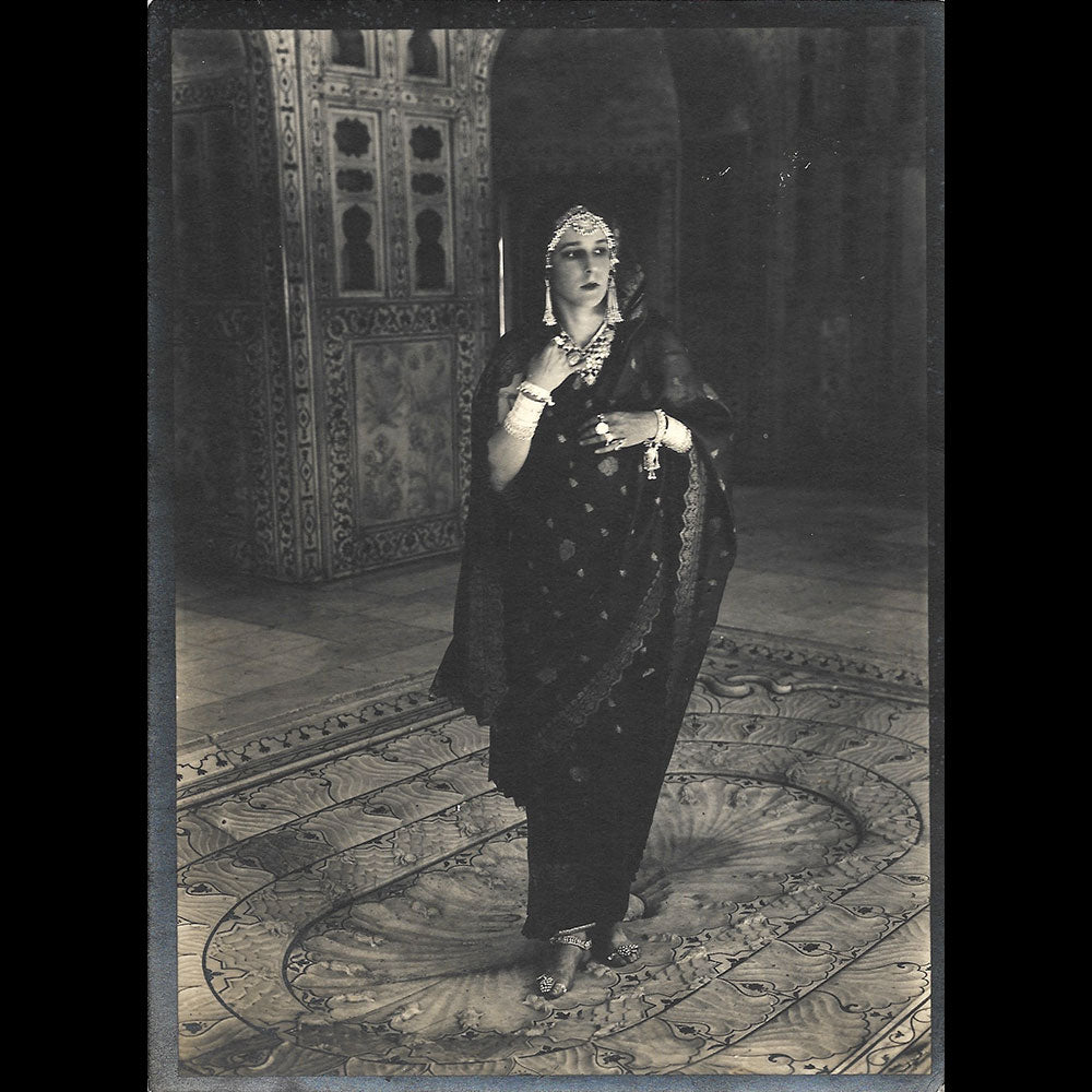 Poiret - Laurka de Kurylo en costume de scène (circa 1920s)