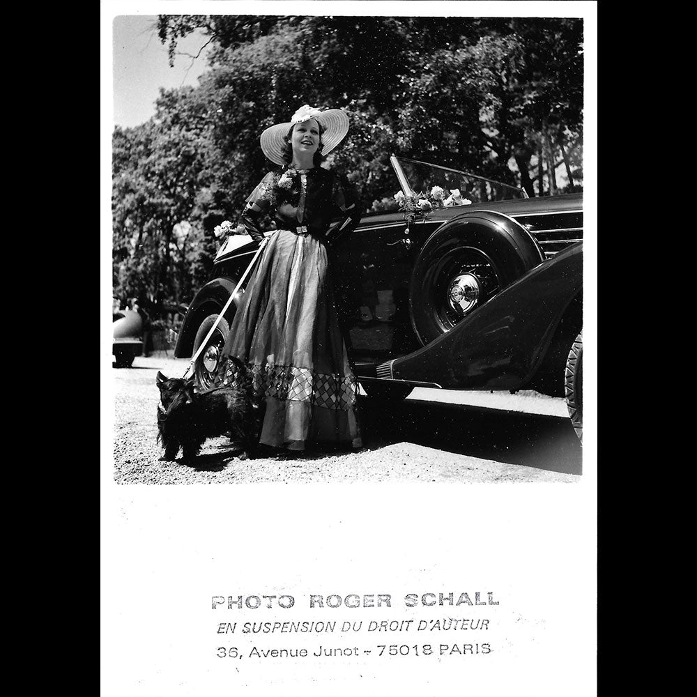 Concours d'Elégance automobile par Roger Schall (1930s)