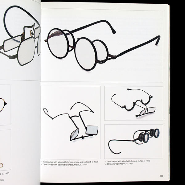 Spectacles & Sunglasses, exemplaire de John Galliano (2005)