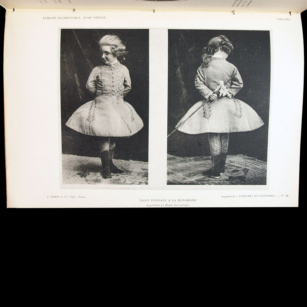 Costumes & Uniformes, revue de la Société de l'Histoire du Costume - Réunion des 10 numéros (1912-1914)