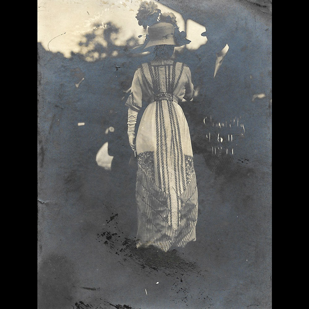 Paul Géniaux - La mode aux courses de Chantilly, réunion de 4 photographies (1911)