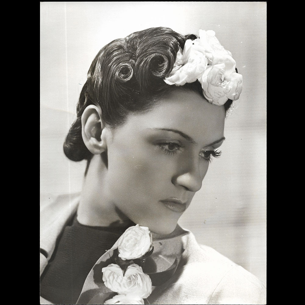 Henri Membré - Coiffure présentée par Simone (1940)