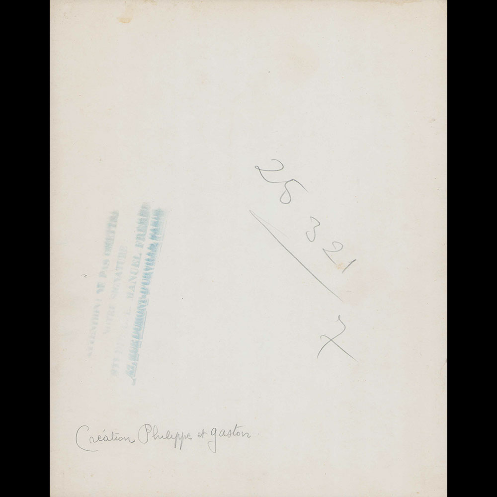 Philippe et Gaston - Robe, photographie de Manuel Frères (1920s)