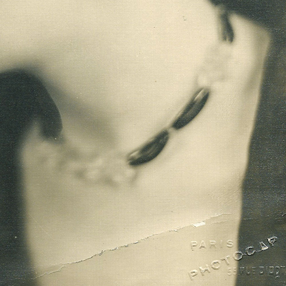 Photocap - Coiffure présentée par le mannequin Henriette (circa 1925-1930)