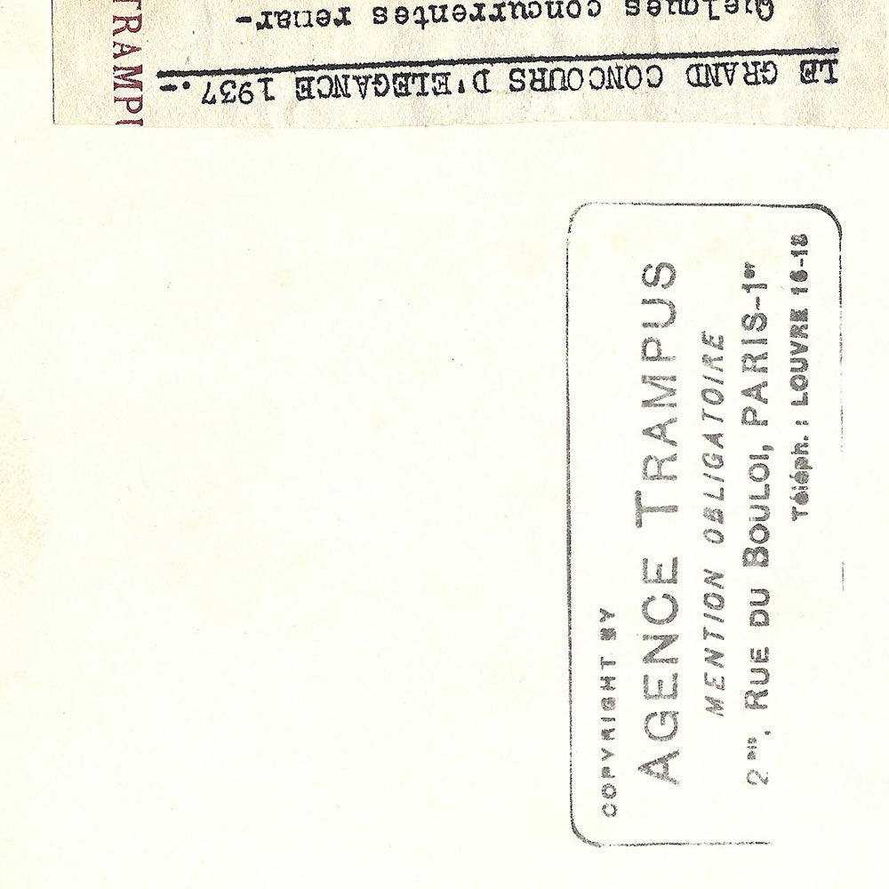 Mademoiselle Moussia au Grand Prix d'Elégance, photographie de l'agence Trampus (1937)